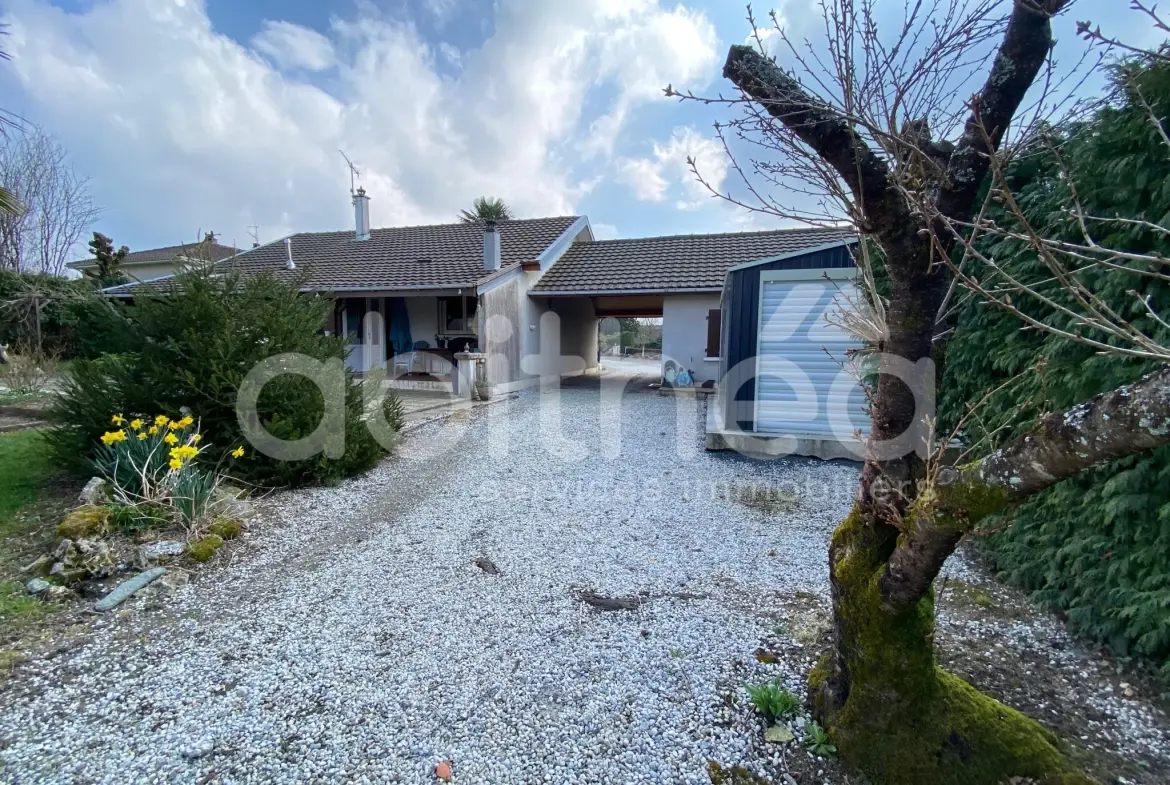 Maison de plain-pied à La Péruse – 75 m² avec garage, jardin et dépendances 