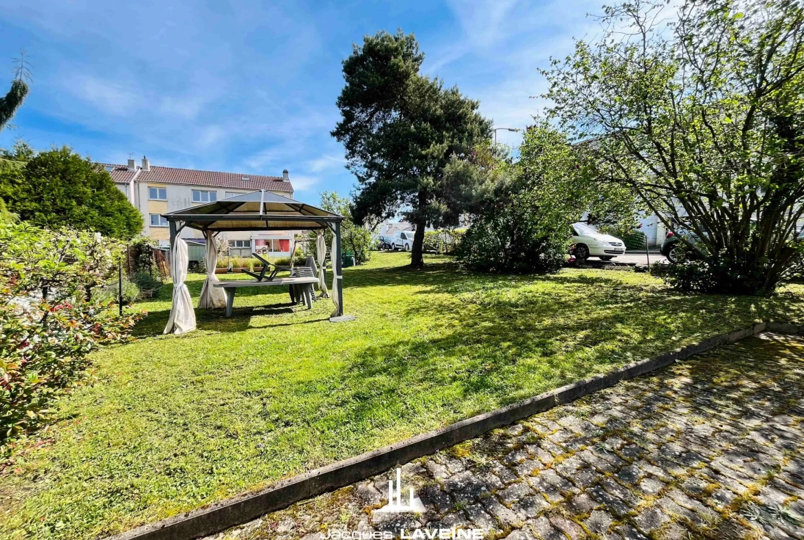 Maison à vendre à Montigny-lès-Metz avec jardin et 3 chambres 