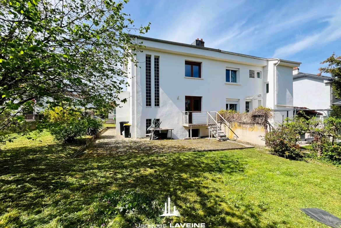 Maison à vendre à Montigny-lès-Metz avec jardin et 3 chambres 