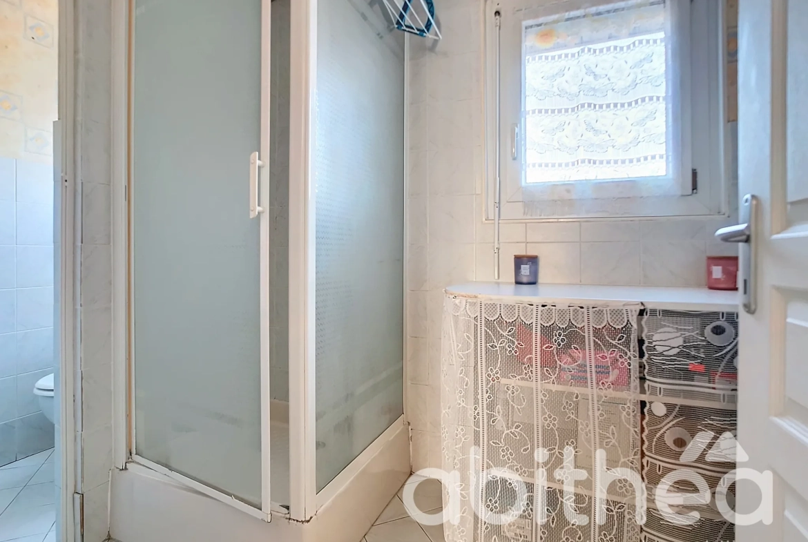 À vendre maison de plain-pied à Saint-Parres-aux-Tertres – 98 m2 avec jardin et garage 