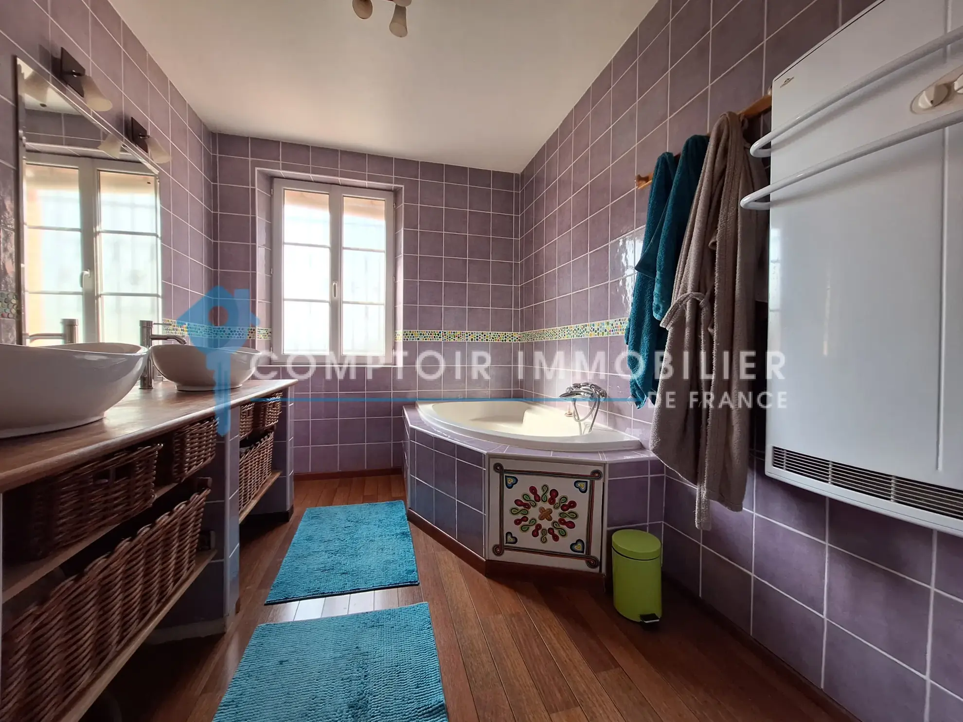 Maison de village rénovée de 185m² avec jardin et hangar à Damiatte 