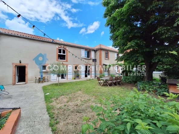 Maison de village rénovée de 185m² avec jardin et hangar à Damiatte
