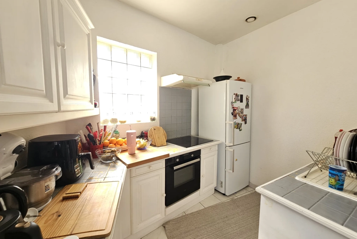 Appartement T3 à Lunel-Viel avec parking et combles aménageables - 34400 