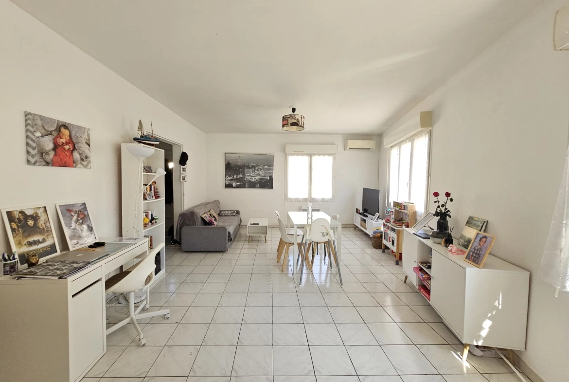 Appartement T3 à Lunel-Viel avec parking et combles aménageables - 34400 