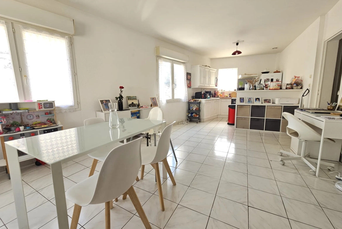 Appartement T3 à Lunel-Viel avec parking et combles aménageables - 34400 