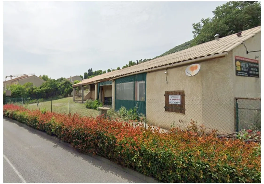Bâtiment à vendre à Manosque, 100 m² sur terrain constructible, idéal investisseur ou résidentiel 