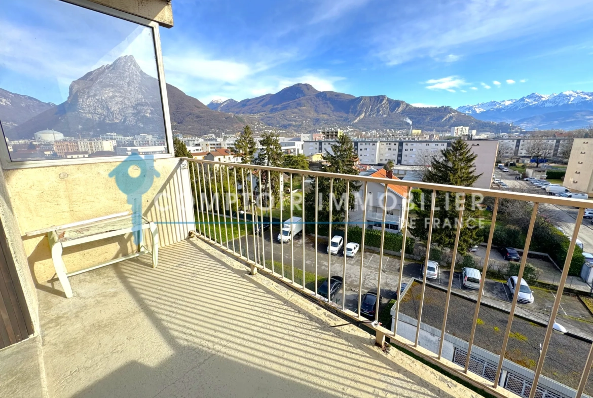 Appartement T5 avec vue panoramique à Fontaine - 110 m² avec balcon en vente 