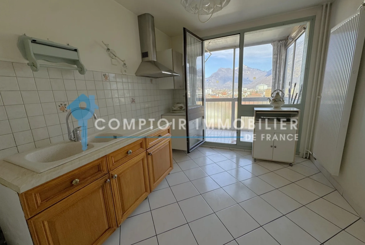 Appartement T5 avec vue panoramique à Fontaine - 110 m² avec balcon en vente 