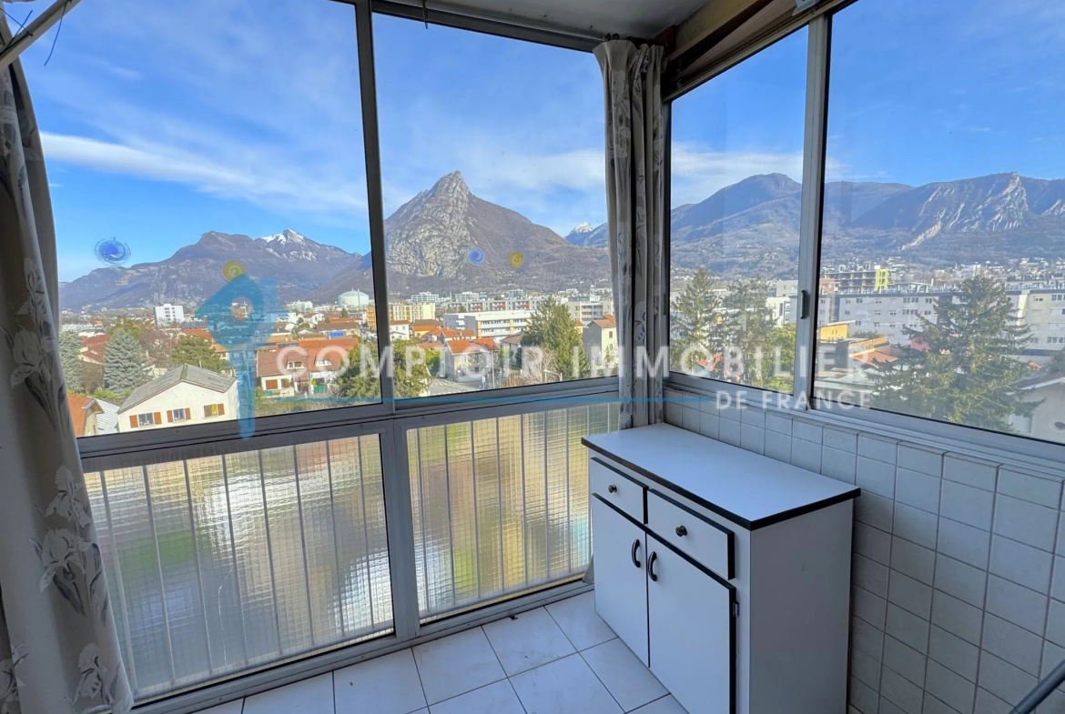 Appartement T5 avec vue panoramique à Fontaine - 110 m² avec balcon en vente 