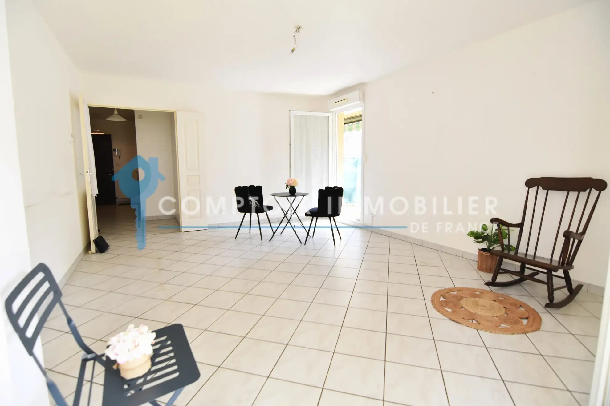 Appartement T3 avec jardin à Grenoble Peretto – Résidence sécurisée, garage et proximité centre-ville 