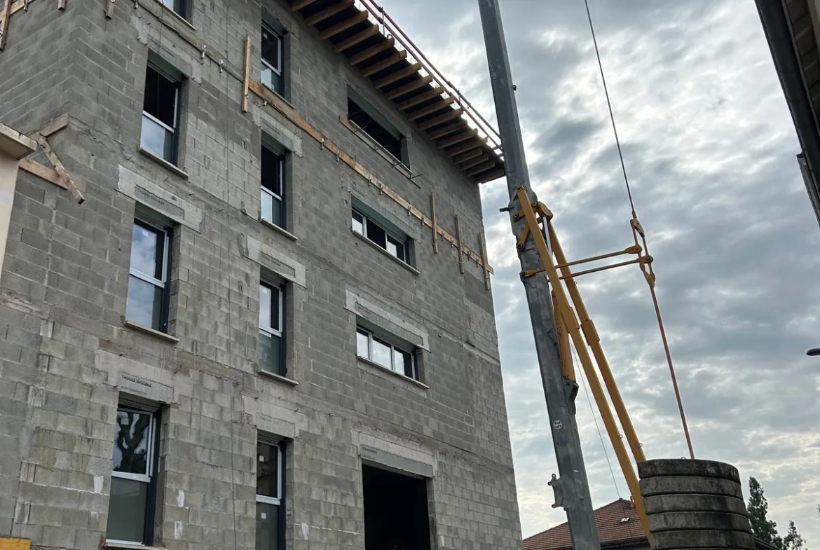 Appartement T3 ou T4 neuf à Saint-Étienne avec terrasse et parking privé 