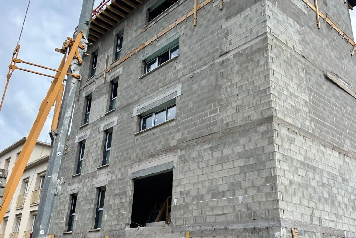 Appartement T3 ou T4 neuf à Saint-Étienne avec terrasse et parking privé 