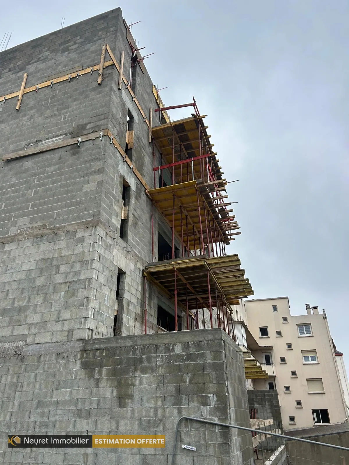 Appartement T3 ou T4 neuf à Saint-Étienne avec terrasse et parking privé 