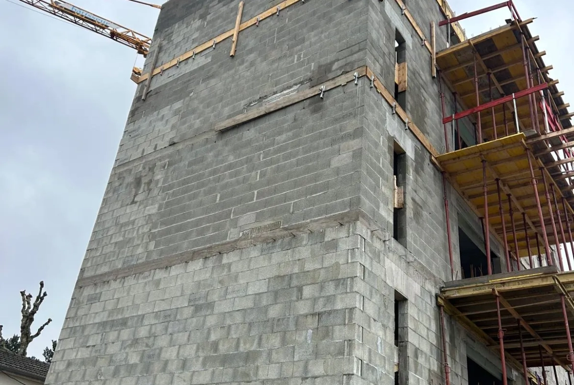 Appartement T3 ou T4 neuf à Saint-Étienne avec terrasse et parking privé 