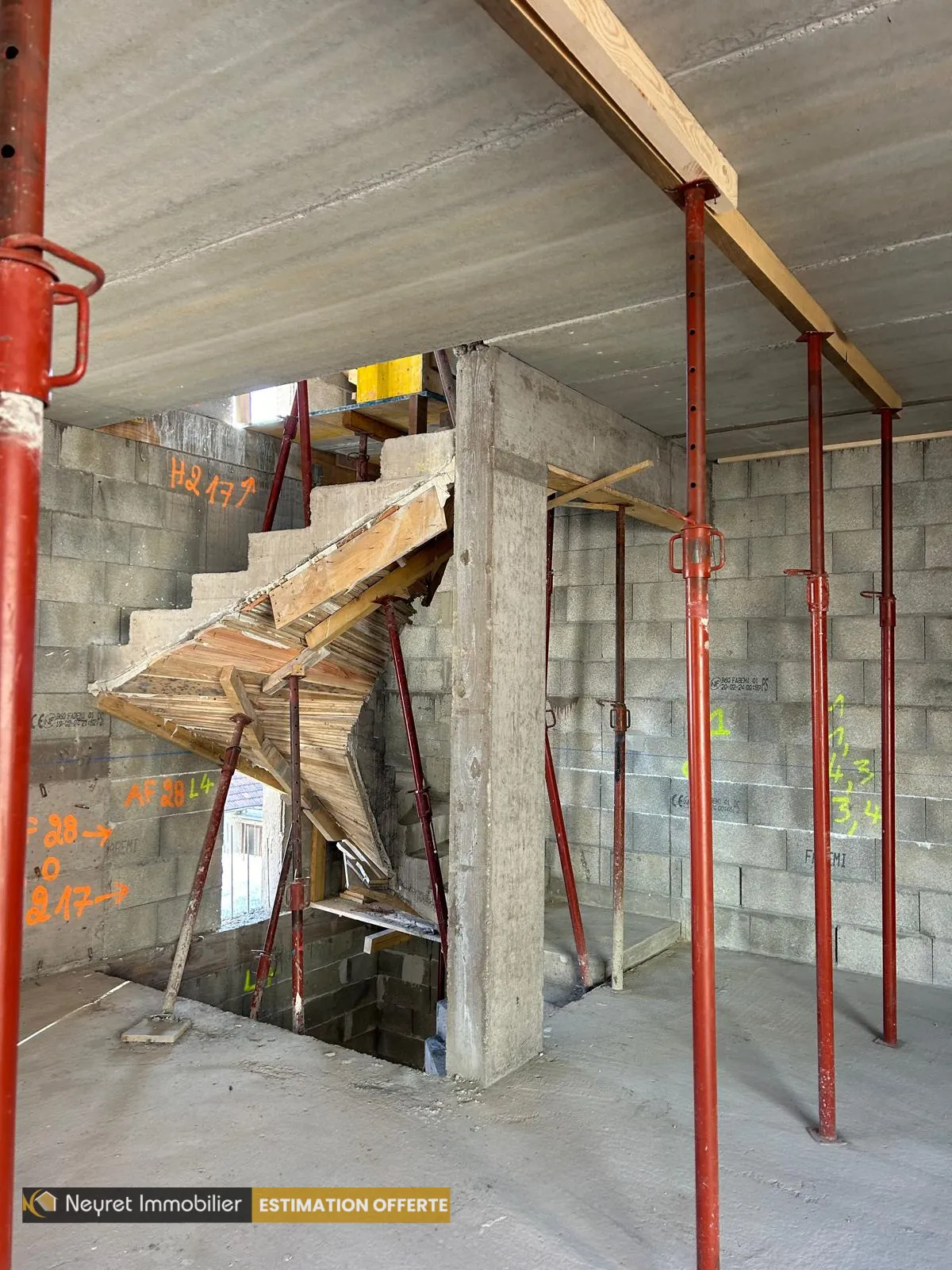 Appartement T3 ou T4 neuf à Saint-Étienne avec terrasse et parking privé 