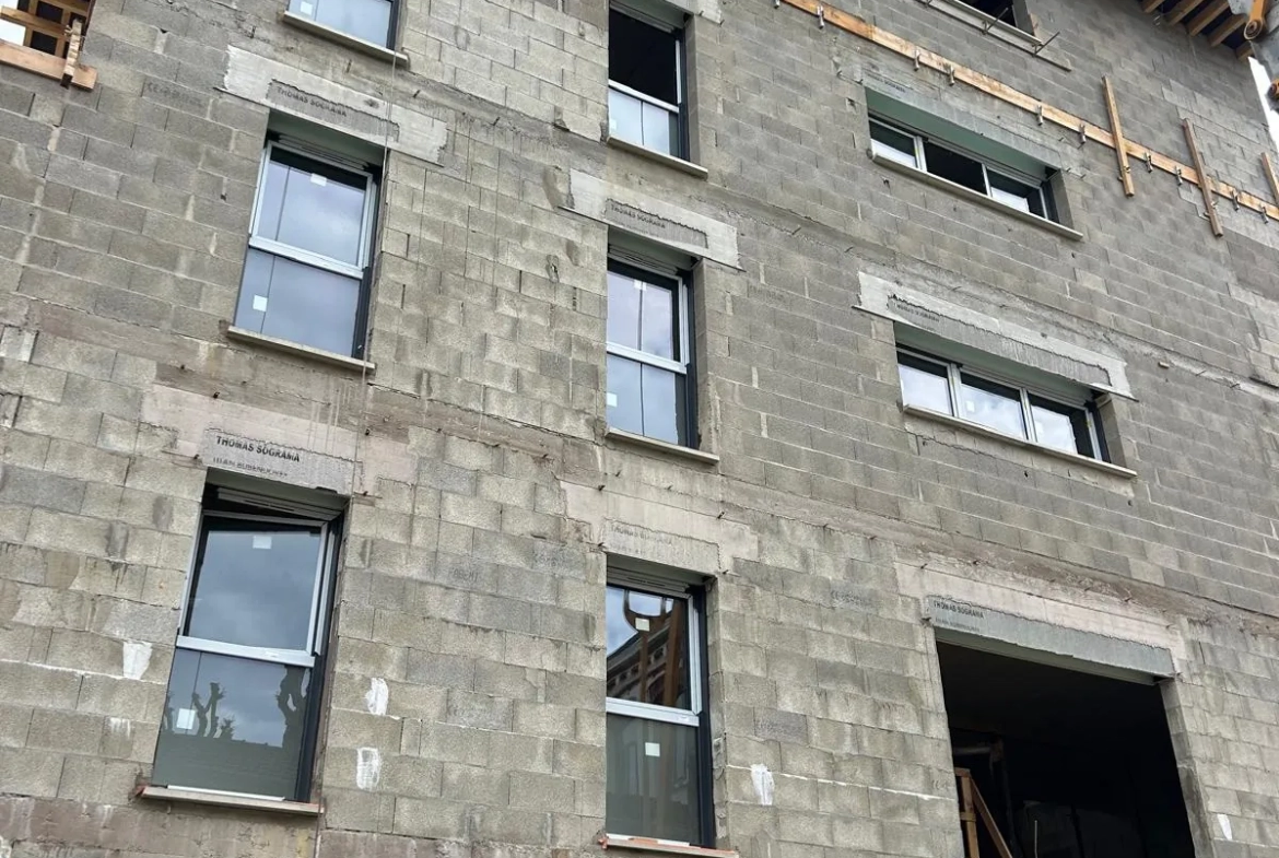 Appartement T3 ou T4 neuf à Saint-Étienne avec terrasse et parking privé 