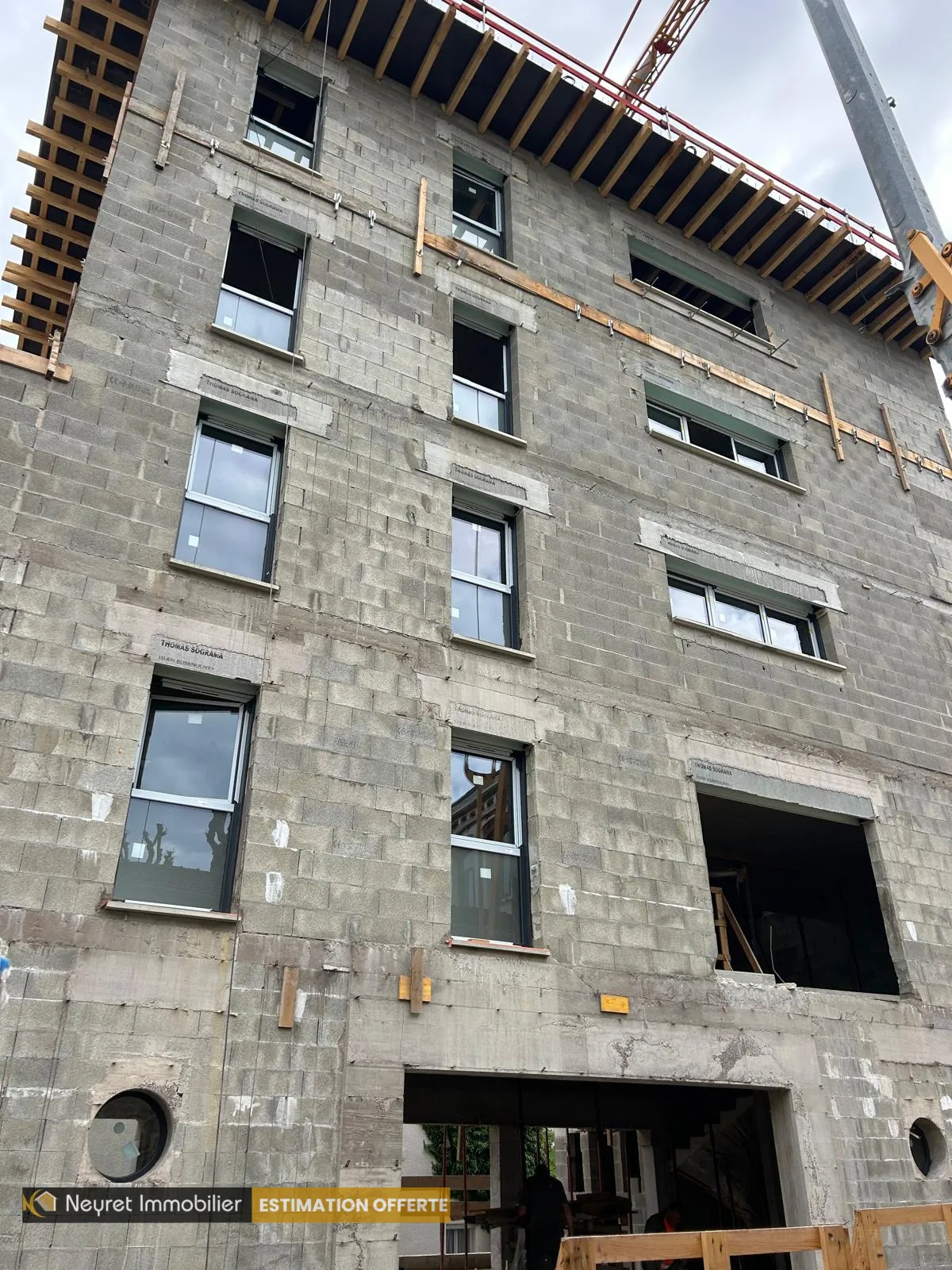 Appartement T3 ou T4 neuf à Saint-Étienne avec terrasse et parking privé 