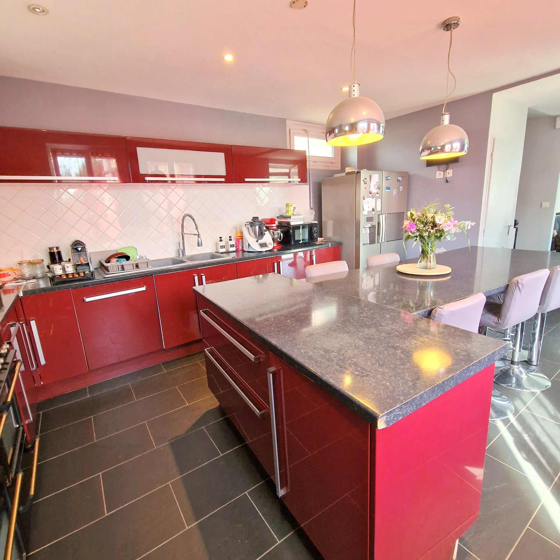 Maison à vendre en vente à terme à Villefranche-sur-Saône avec jardin et piscine 