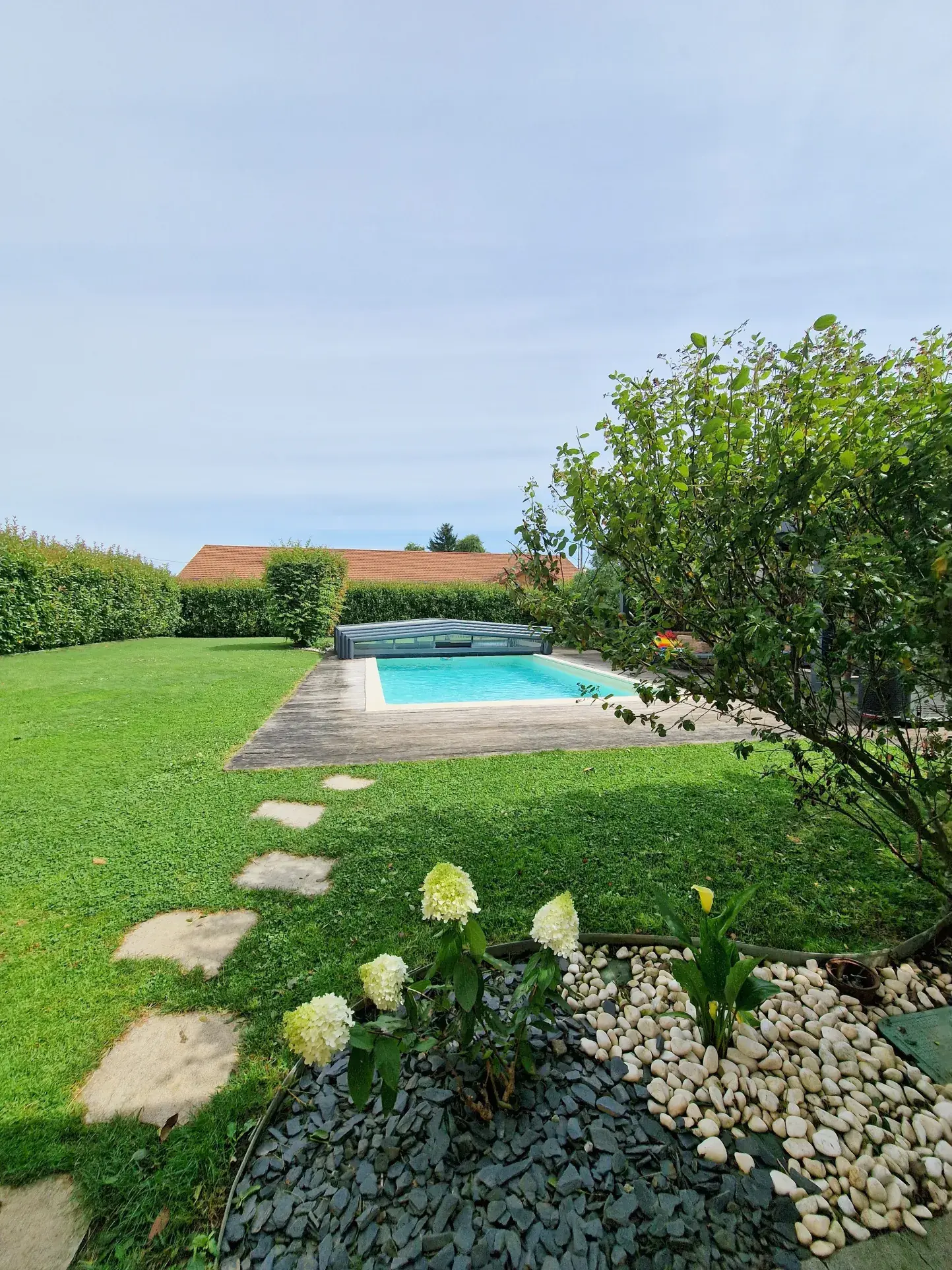 Maison à vendre en vente à terme à Villefranche-sur-Saône avec jardin et piscine 