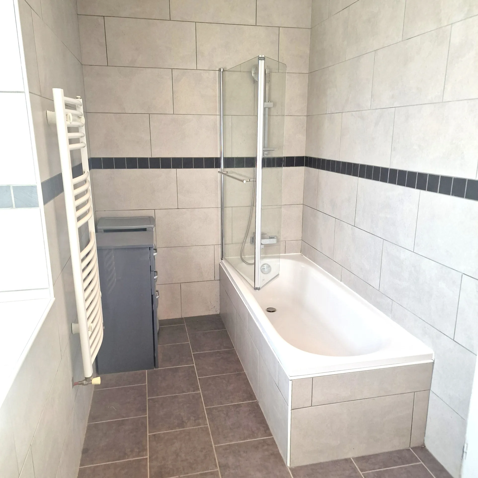 Maison à vendre en vente à terme à Villefranche-sur-Saône avec jardin et piscine 