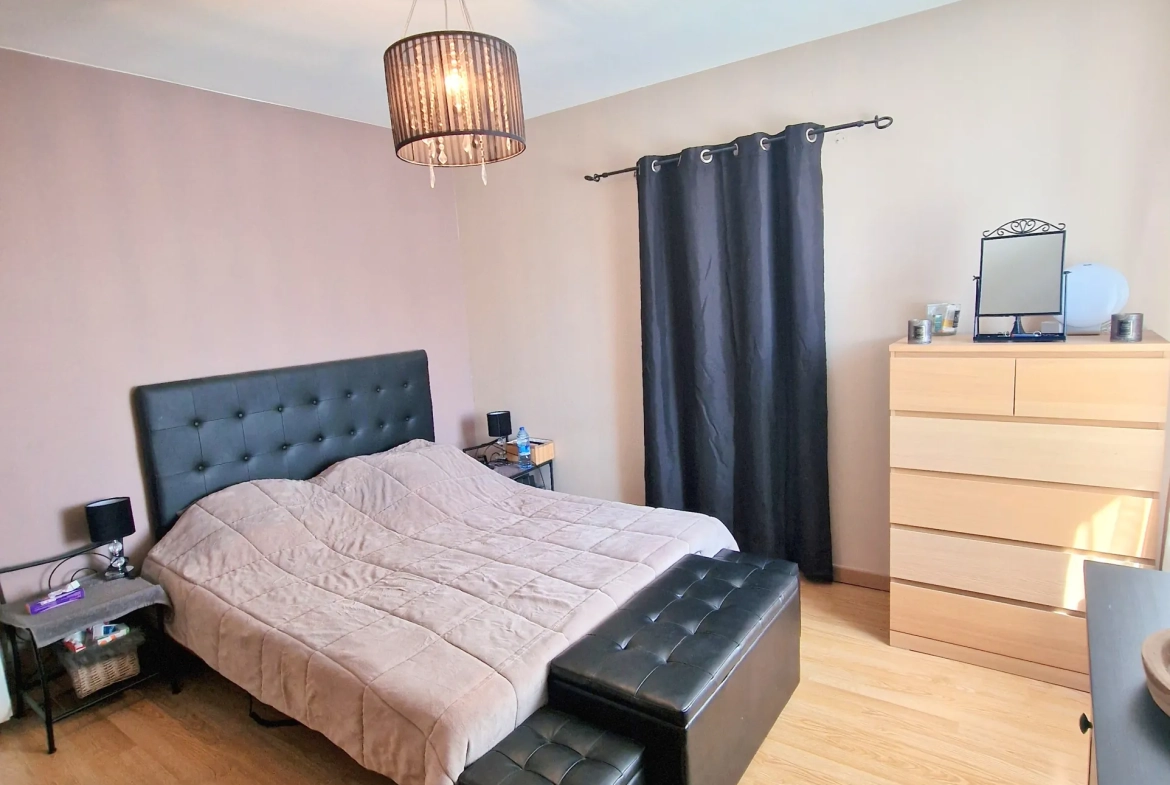 Maison à vendre en vente à terme à Villefranche-sur-Saône avec jardin et piscine 