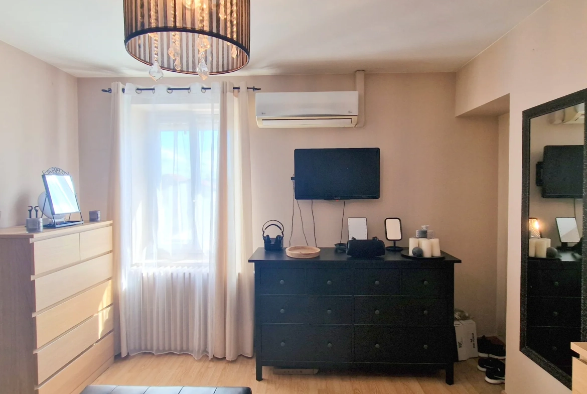 Maison à vendre en vente à terme à Villefranche-sur-Saône avec jardin et piscine 