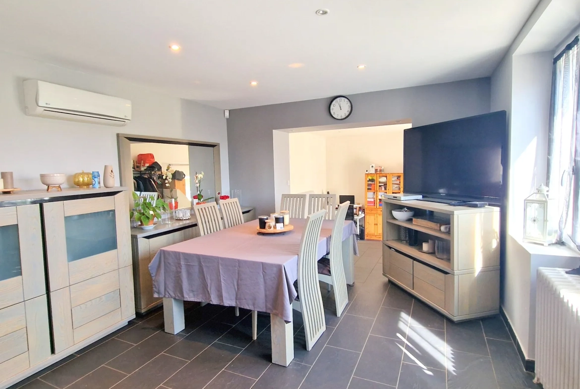 Maison à vendre en vente à terme à Villefranche-sur-Saône avec jardin et piscine 