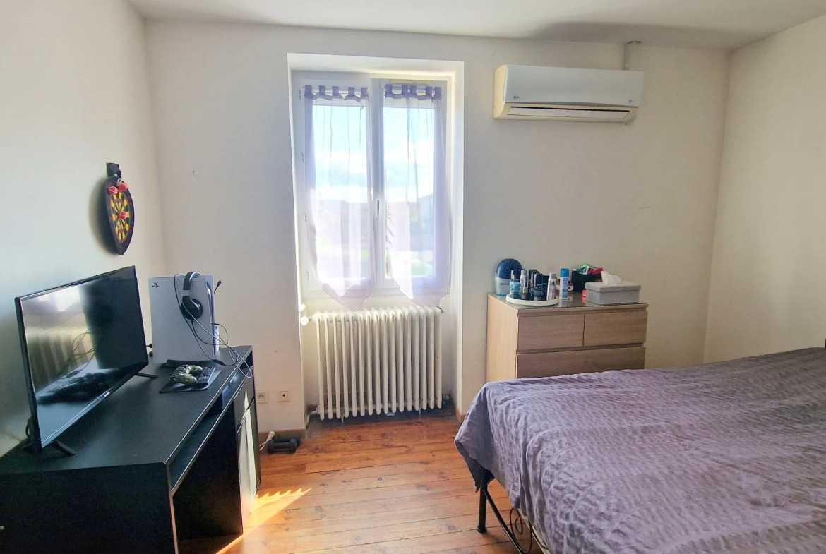 Maison à vendre en vente à terme à Villefranche-sur-Saône avec jardin et piscine 