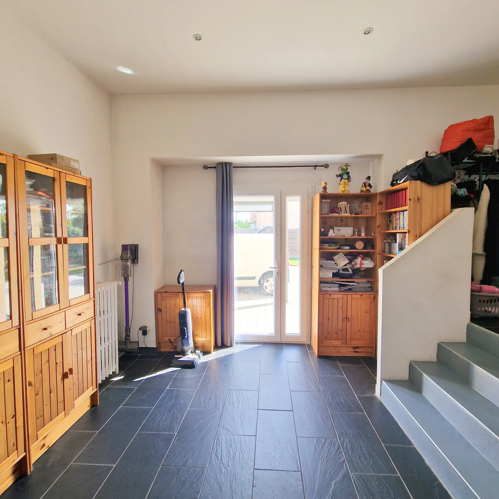 Maison à vendre en vente à terme à Villefranche-sur-Saône avec jardin et piscine 