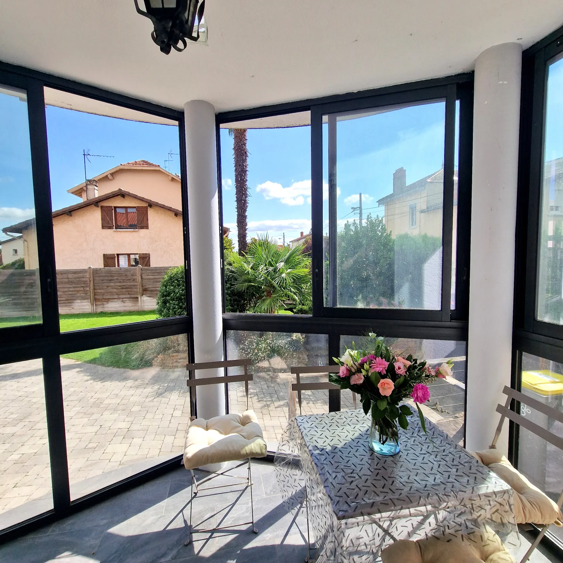 Maison à vendre en vente à terme à Villefranche-sur-Saône avec jardin et piscine 