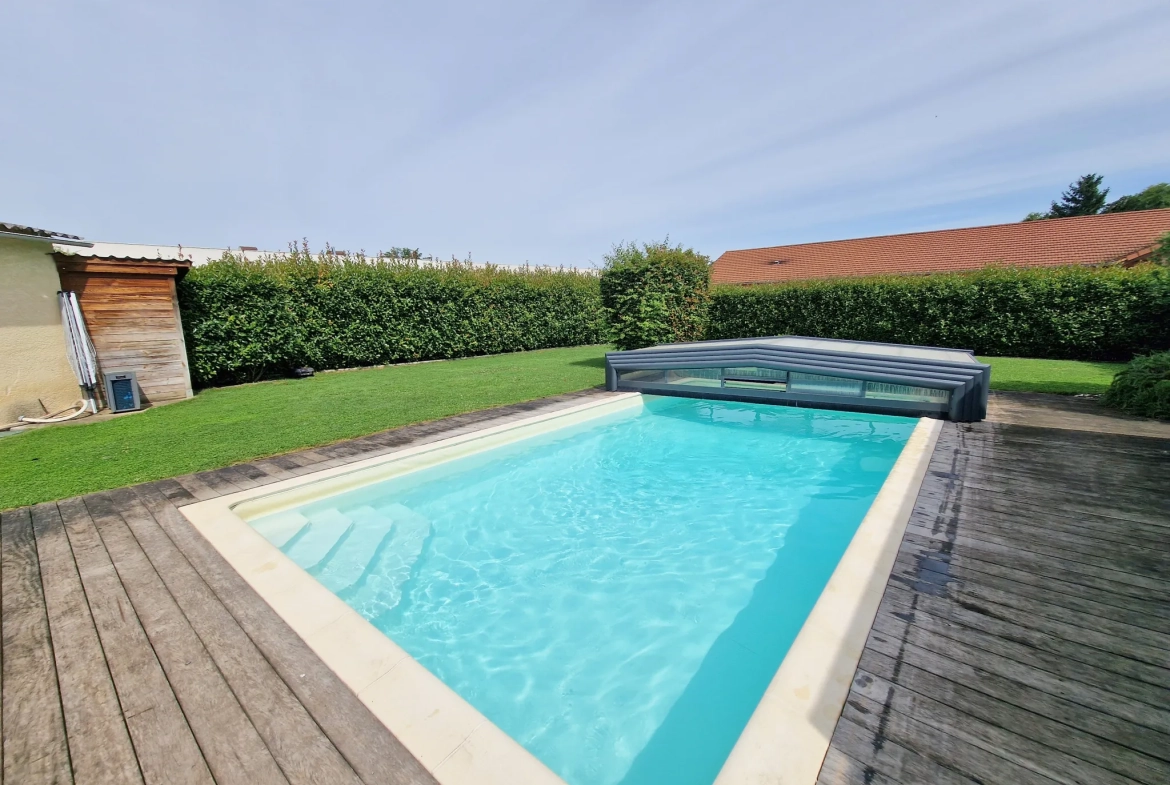 Maison à vendre en vente à terme à Villefranche-sur-Saône avec jardin et piscine 