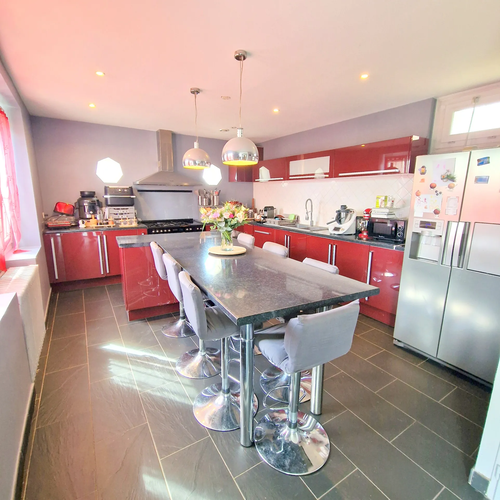 Maison à vendre en vente à terme à Villefranche-sur-Saône avec jardin et piscine 
