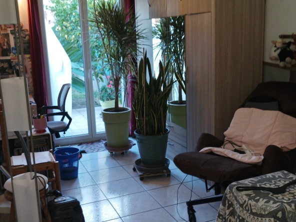Bel appartement de plain-pied avec jardin et garage à Perpignan