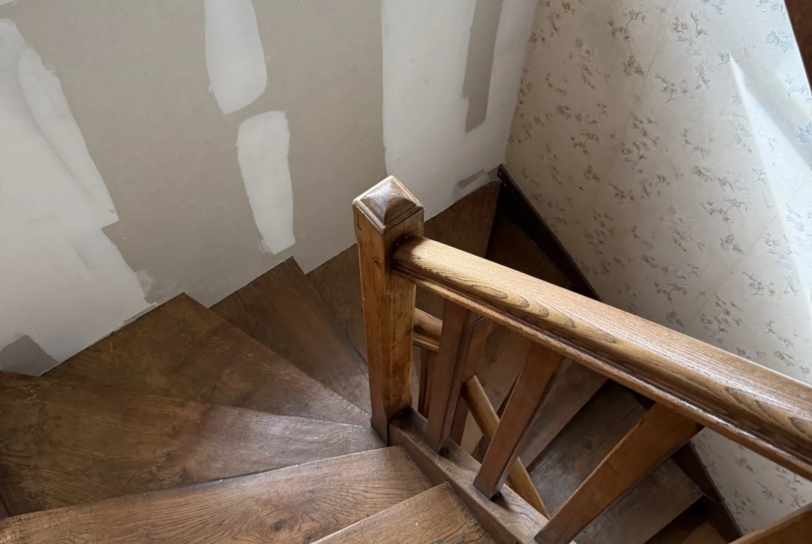 Maison à vendre à Vimoutiers avec potentiel d'investissement et division en 3 lots 