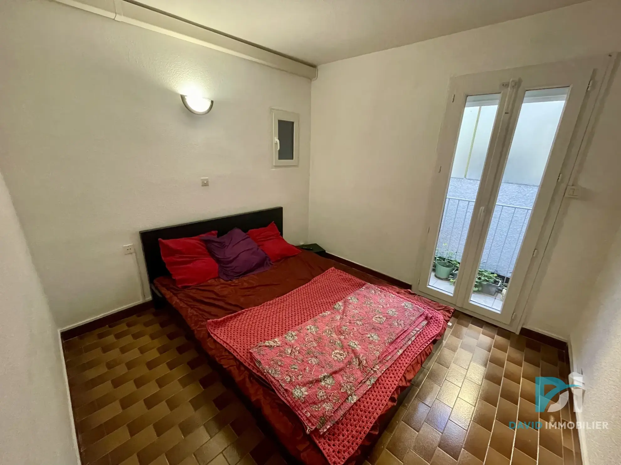 Belle maison de 88m2 avec terrasse et garage à Montblanc 