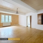 Maison de ville à rénover à Loire-sur-Rhône avec potentiel de 150m²