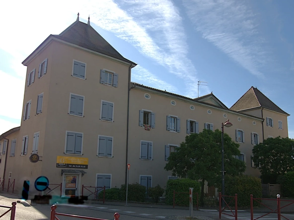 Appartement Duplex T2 à Vendre à Jassans Riottier - Investissement Locatif avec Parking