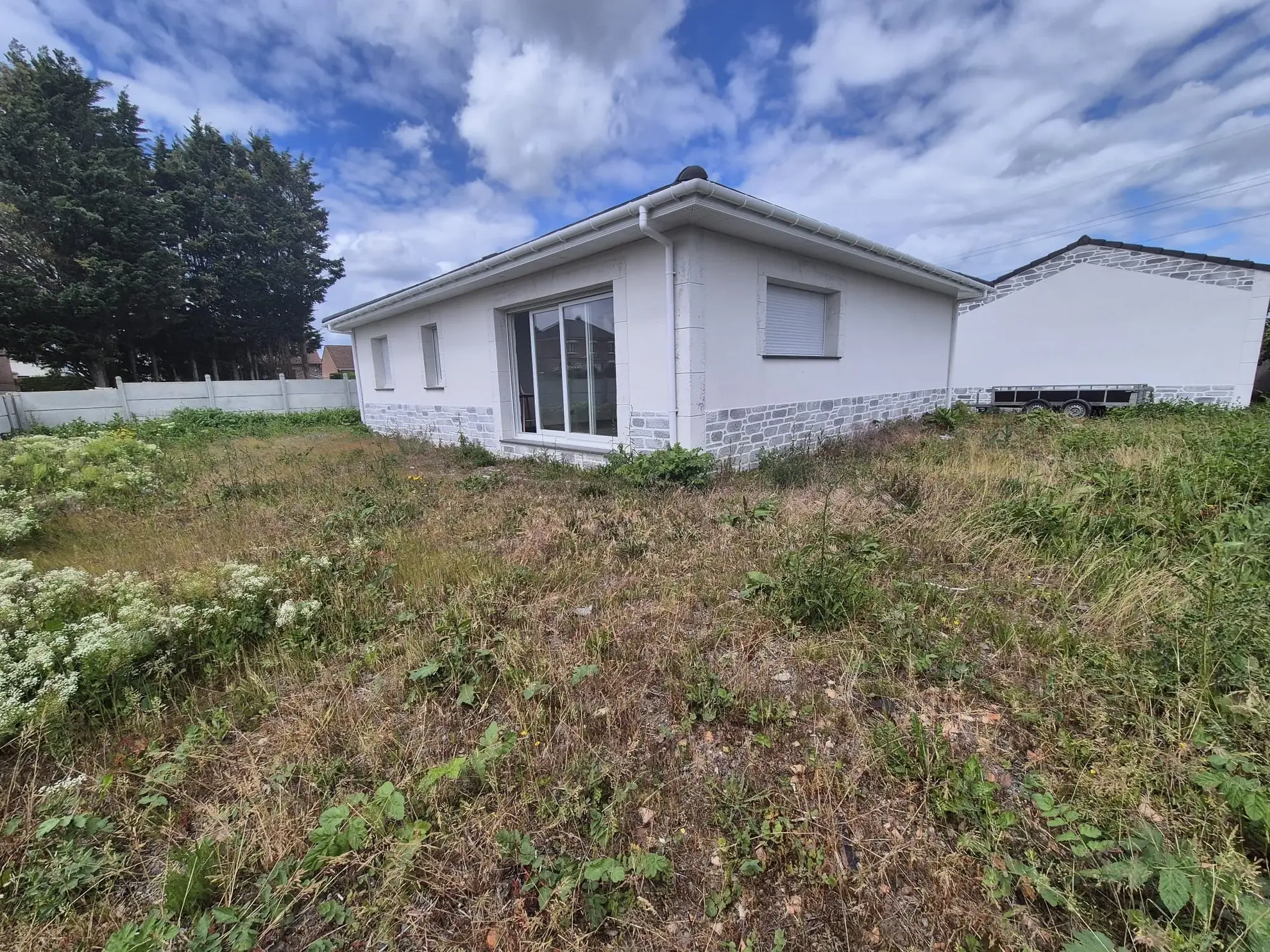 Maison individuelle de 93 m² à Henin Beaumont avec grand terrain et garage 