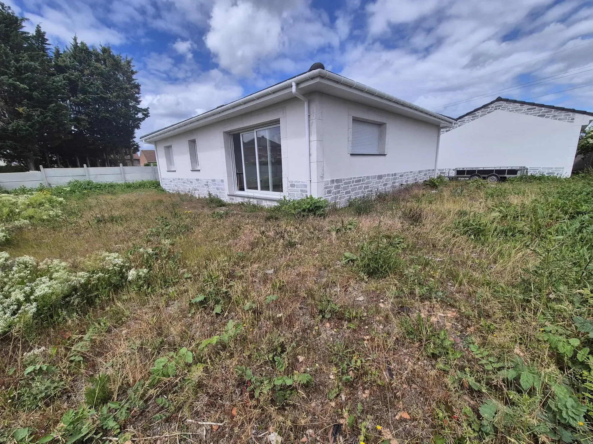 Maison individuelle de 93 m² à Henin Beaumont avec grand terrain et garage 