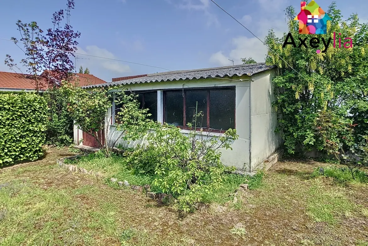 Maison spacieuse à Riorges avec 6 chambres et terrain de 888 m² 