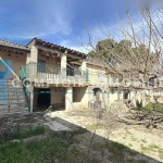 Maison à vendre de 200 m² à Carpentras avec appartement indépendant et terrain arboré