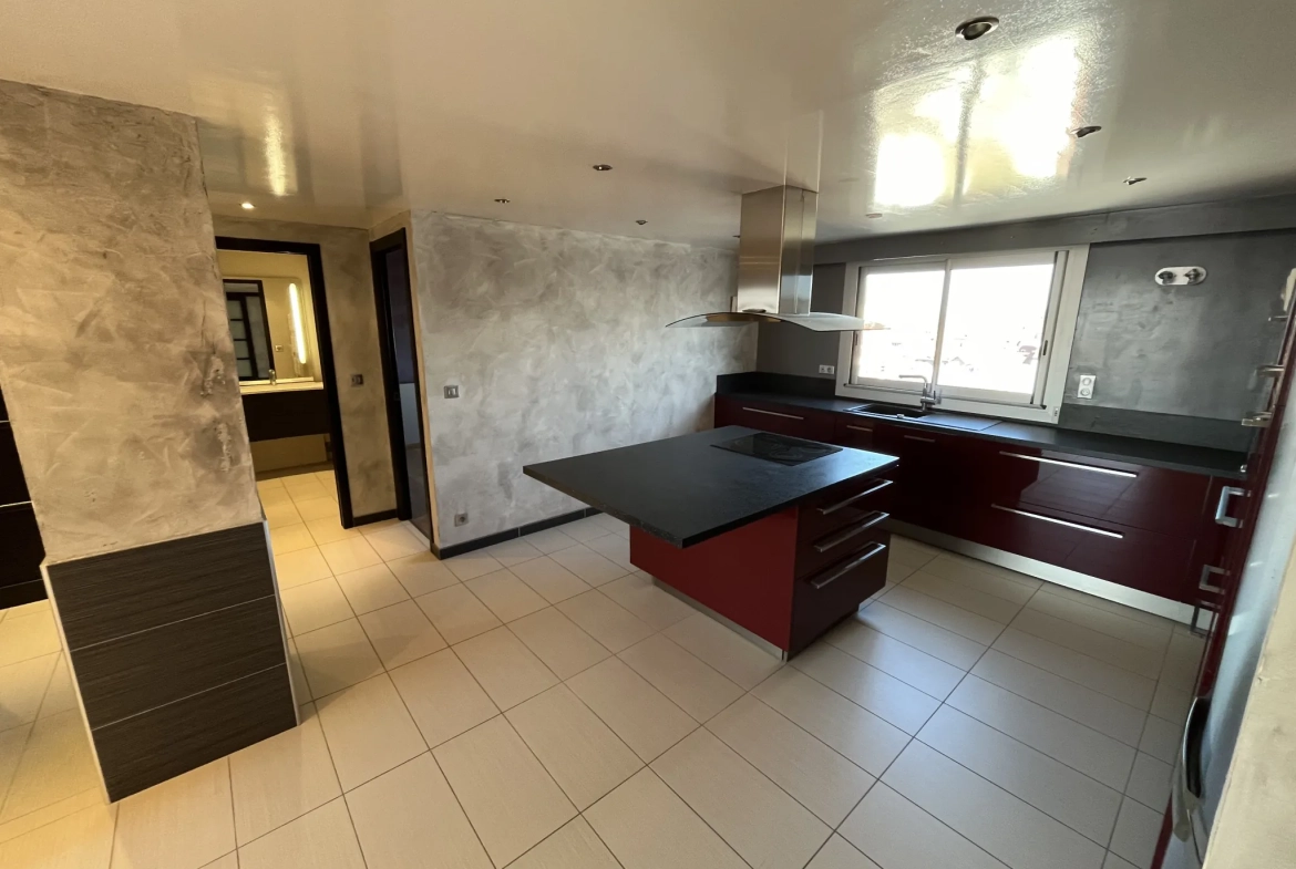Appartement T3 à Vichy avec terrasse, garage et cave – Emplacement privilégié 