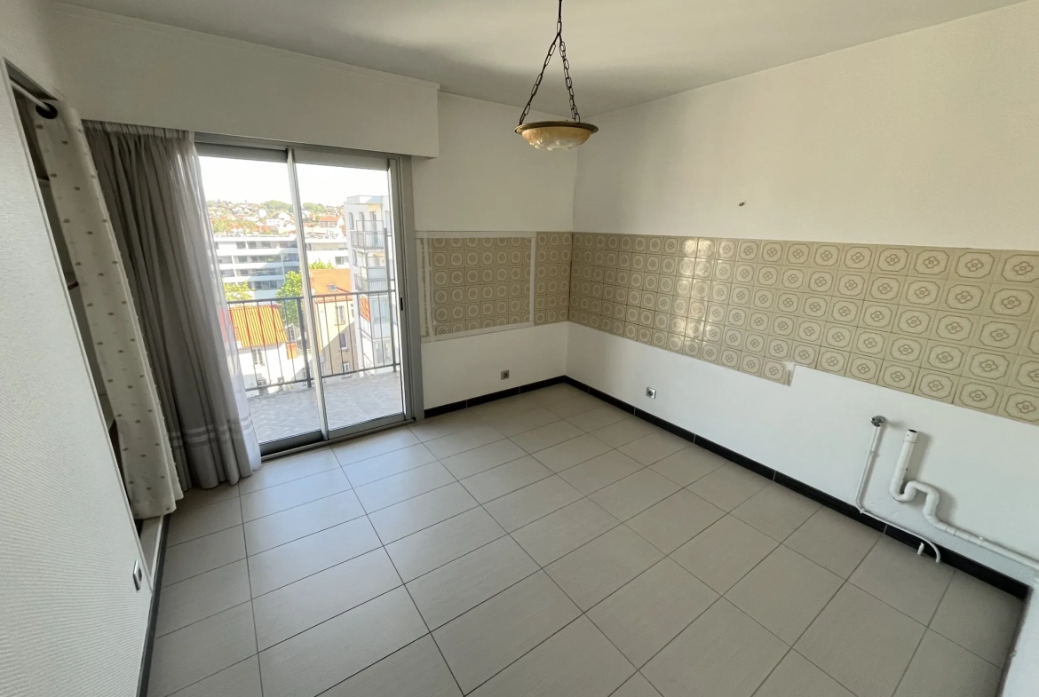 Appartement T3 à Vichy avec terrasse, garage et cave – Emplacement privilégié 