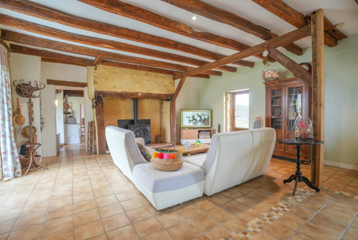 Maison en pierre de 4 pièces avec piscine à Masclat - Bien immobilier à vendre 