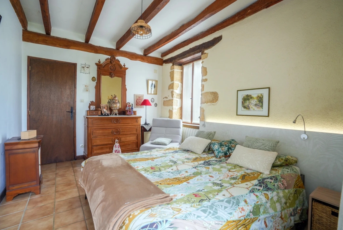 Maison en pierre de 4 pièces avec piscine à Masclat - Bien immobilier à vendre 