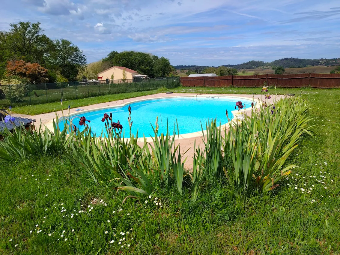 Maison en pierre de 4 pièces avec piscine à Masclat - Bien immobilier à vendre 