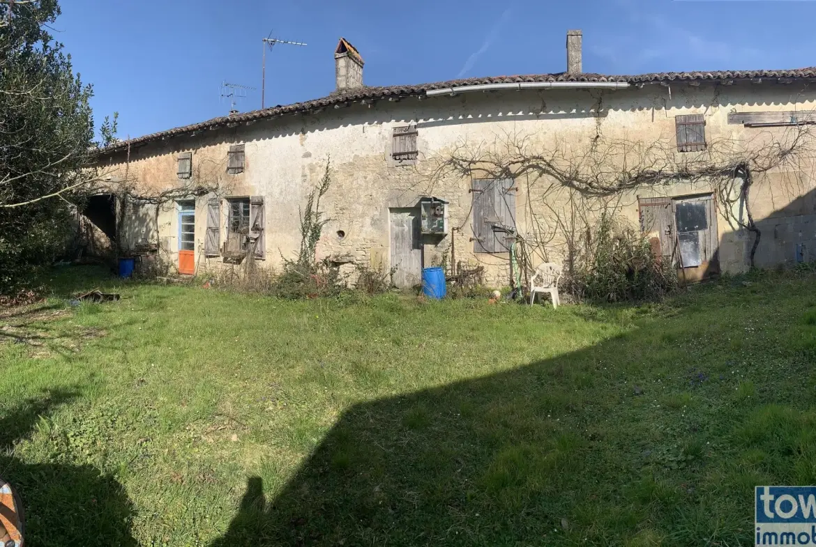 Maison à rénover de 100 m² avec dépendances sur 3000 m² à Cresse 