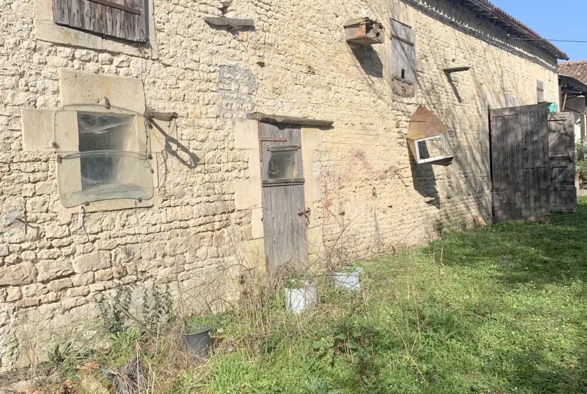 Maison à rénover de 100 m² avec dépendances sur 3000 m² à Cresse 