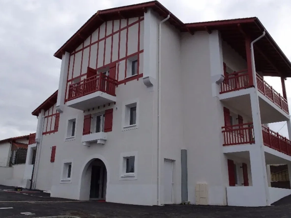Vente d'un appartement 2 pièces avec balcon et parking à Saint-Jean-de-Luz