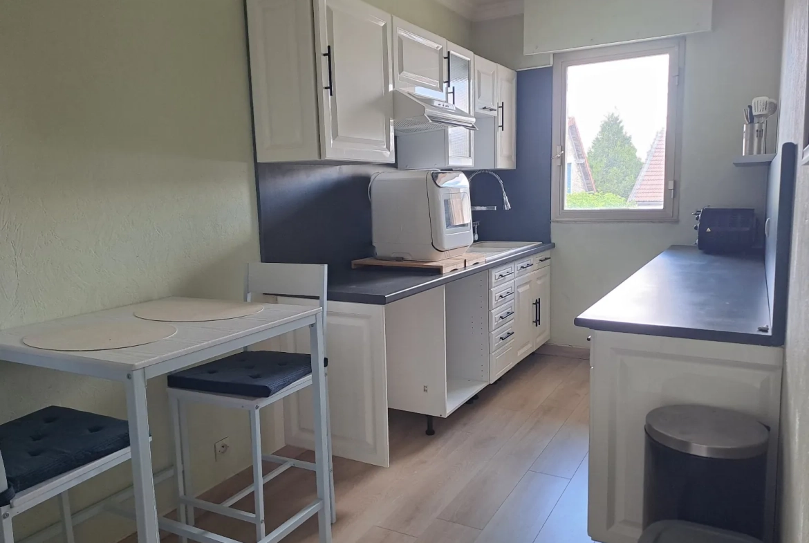 Bel appartement 2 pièces avec balcon à Rambouillet au centre-ville 